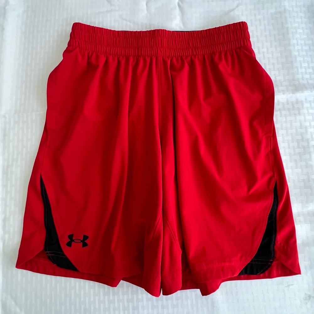 Under Armour Men’s Elevated Woven 2.0 Athletic Shorts | M